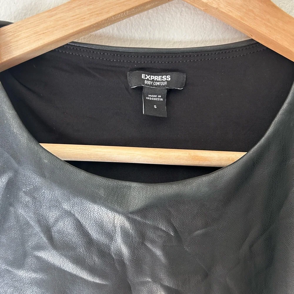 🖤 Express Body Contour Faux Leather Bodysuit – Size Small | Black | High Neck - Picture 3 of 4